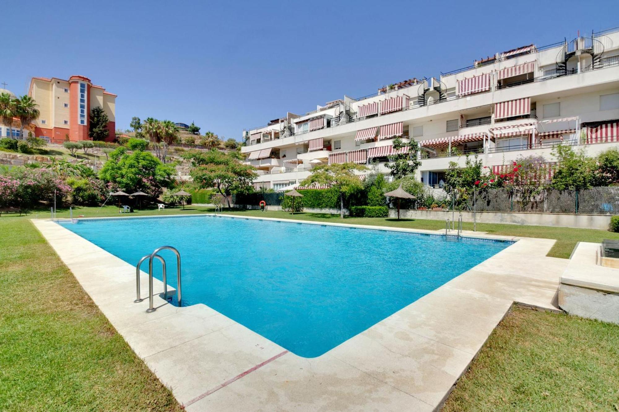 Del Parque Flats - Golf & Beach Terrace Malaga Bagian luar foto